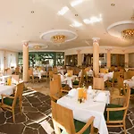 Strass - Sport & 4* Майрхофен