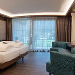 Strass - Sport & 4* Майрхофен