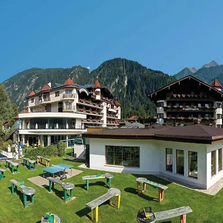 Strass - Sport & Hotel Mayrhofen
