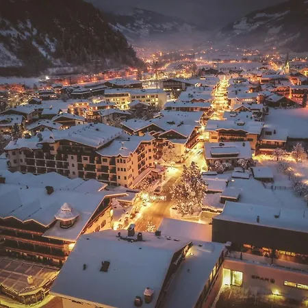 Strass - Sport & Готель