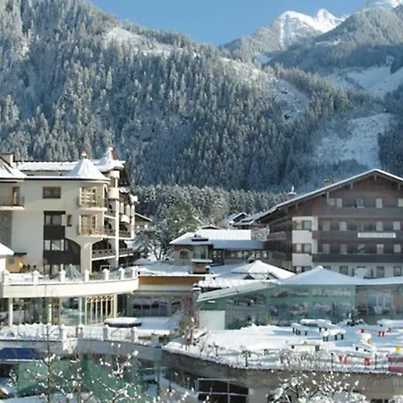 Strass - Sport & فندق