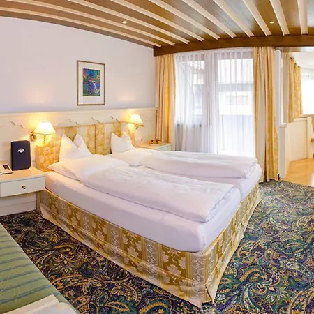 Готель Strass - Sport & Майргофен