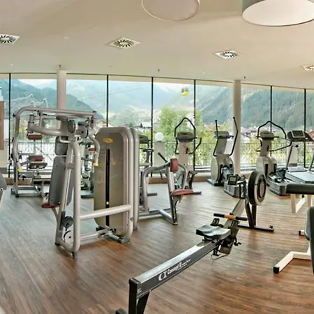 Готель Strass - Sport & Майргофен