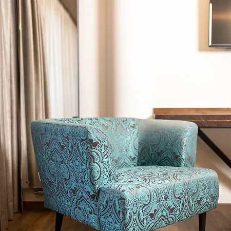 Strass - Sport & Готель 4*