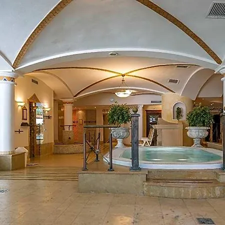 Hotel Strass - Sport & 4*