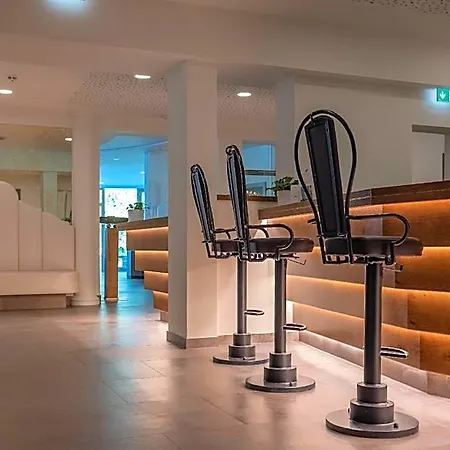 Hotel Strass - Sport & 4*