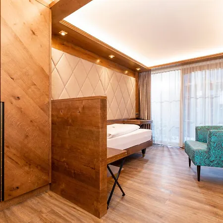 Hotel Strass - Sport & 4*