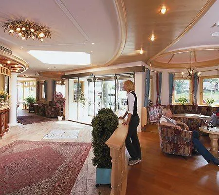 Готель Strass - Sport & Майргофен