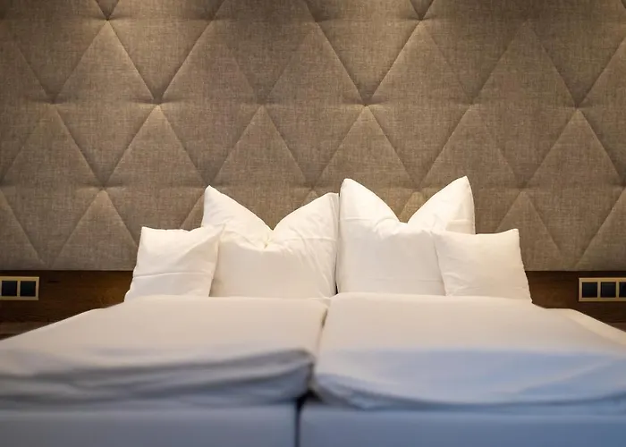 Strass - Sport & فندق مايرهوفن