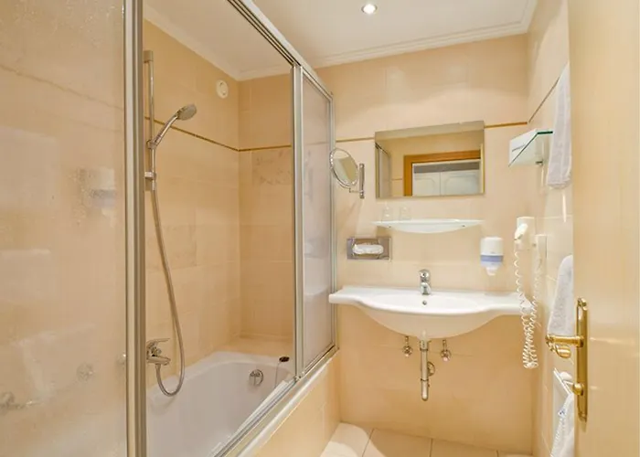 Strass - Sport & مايرهوفن