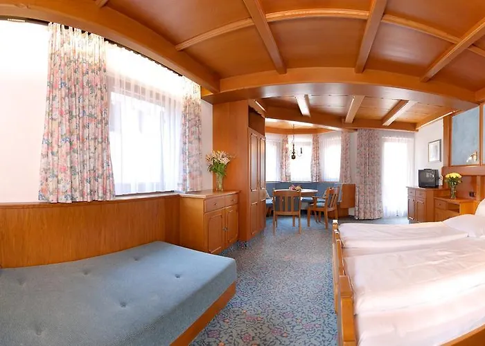 فندق Strass - Sport & 4*